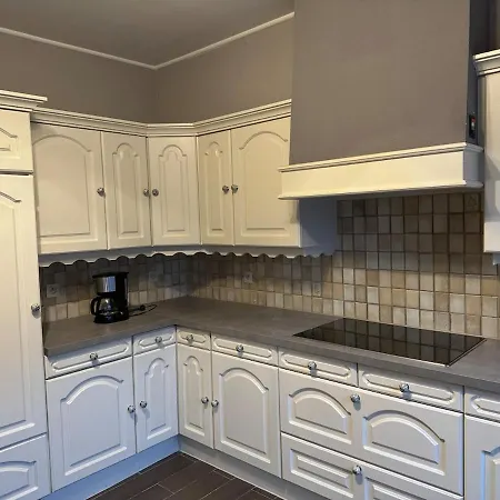 Centrally Located House For Six *