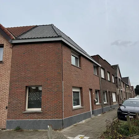 Centrally Located House For Six