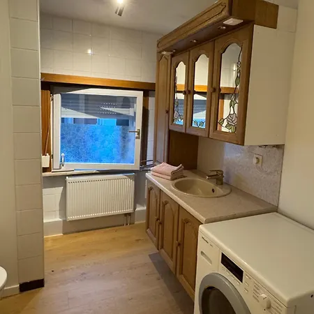 Centrally Located House For Six *