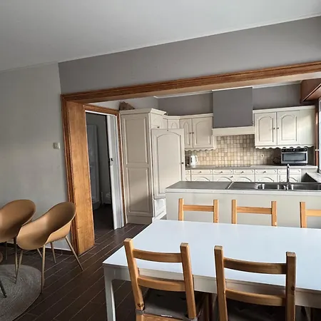 Centrally Located House For Six